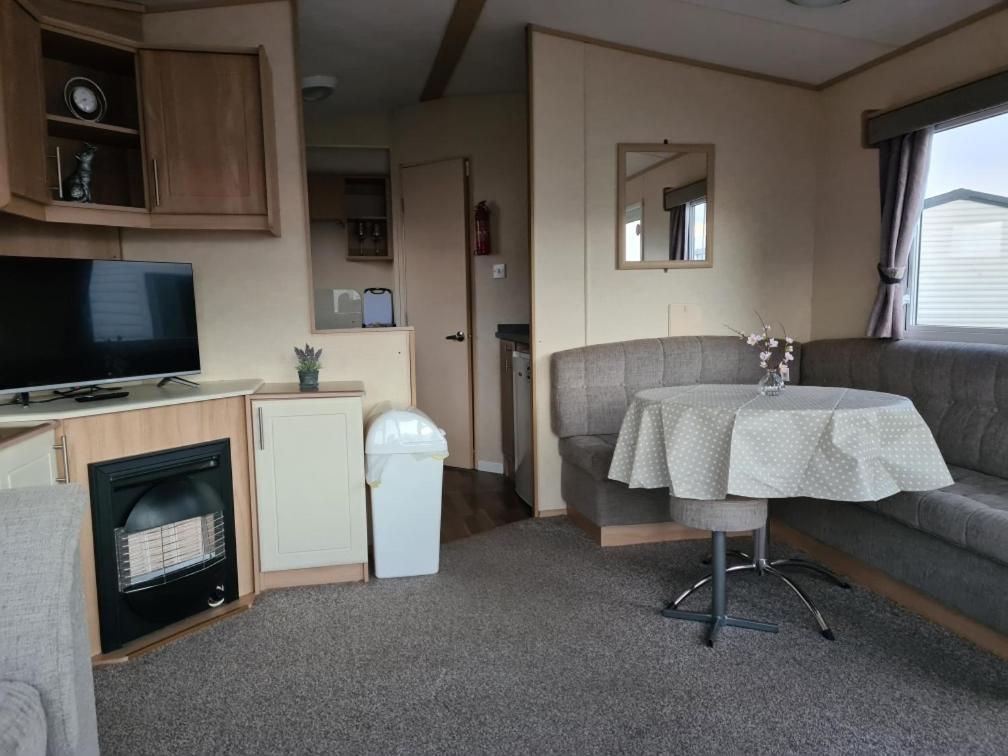 Chris'S Caravan Абергеле Экстерьер фото