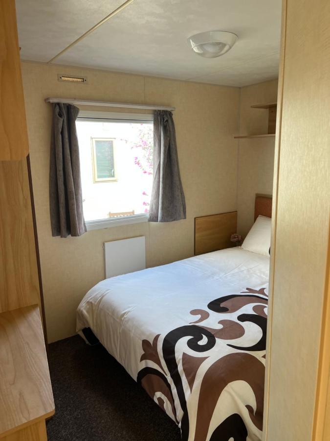 Chris'S Caravan Абергеле Экстерьер фото